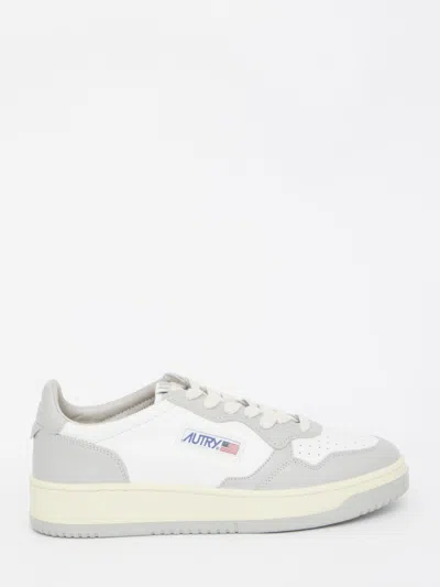 Autry Medalist Low Sneakers In Gray