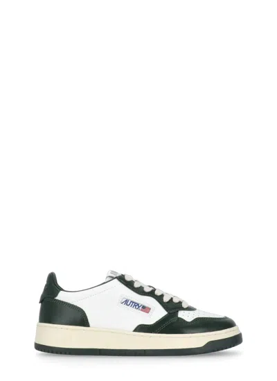 Autry Medalist Low Sneakers In Green