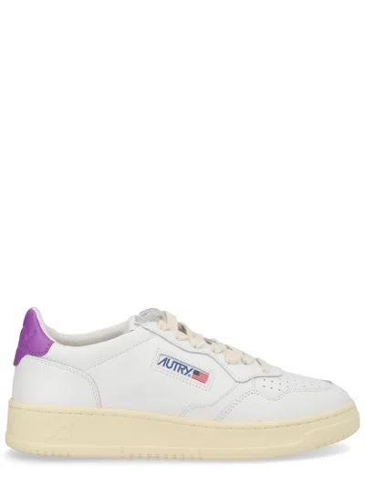 Autry Medalist Low Sneakers In Leather In Purple