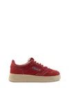 Autry Round Head Low-cut Casual Shoes In Gum