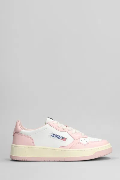 Autry Medalist Low Sneakers In Rose-pink Leather