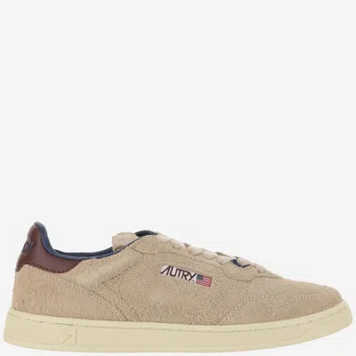 Autry Medalist Low Sneakers In Suede Hair Sand Effect In Gold