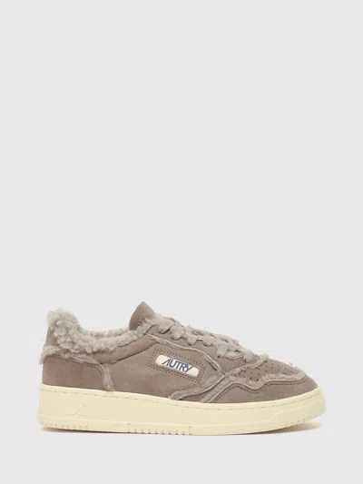 Autry Medalist Low Sneakers In Two-tone Suede With A Perforated Toe In Gray