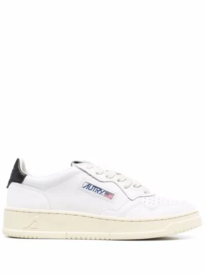 Autry Medalist Low Sneakers In White And Black Leather In Multi