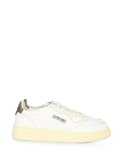 Autry Medalist Low Sneakers In White And Chocolate Leather