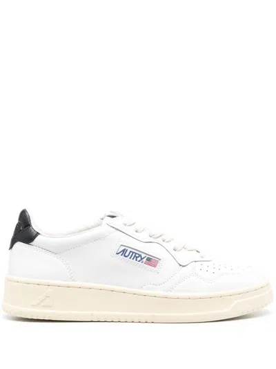 AUTRY 'MEDALIST LOW' SNEAKERS IN WHITE LEATHER