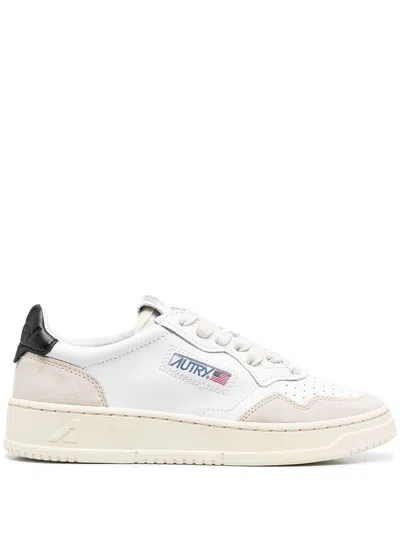 AUTRY 'MEDALIST LOW' SNEAKERS IN WHITE LEATHER WITH SUEDE INSERTS