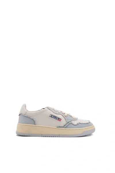 Autry Medalist Low Sneakers In White/light Blue Leather And Canvas In Canvas/bi Quite Grey