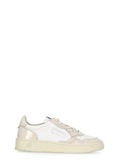 Autry Medalist Low Sneakers In Multi