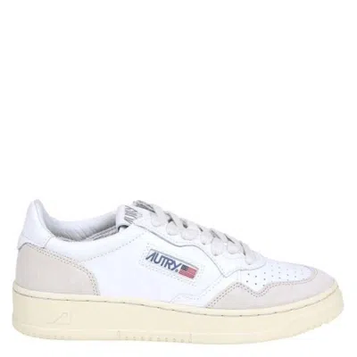 Autry Medalist Low Sneakers In White