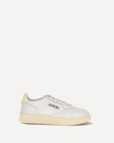 Autry Medalist Low Sneakers Yellow In White