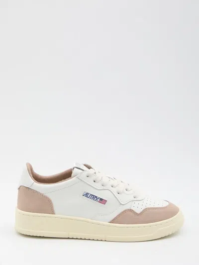 Autry Medalist Suede-panel Low-top Sneakers In White