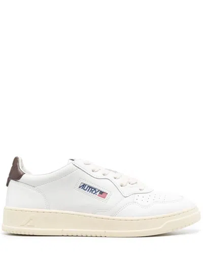 Autry Medalist Low Sneakers Shoes In White