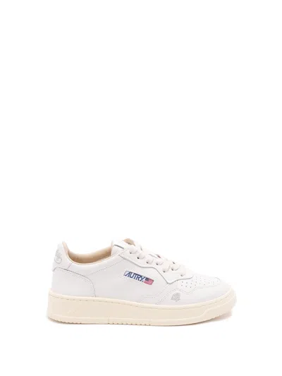 Autry `medalist Low` Sneakers In White