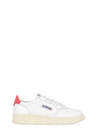 Autry Medalist Low Sneakers In White