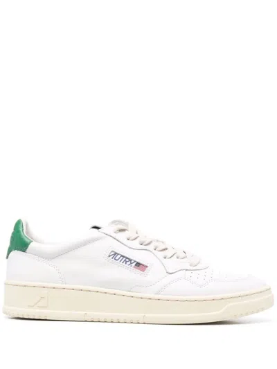 Autry Medalist Low Sneakers In White