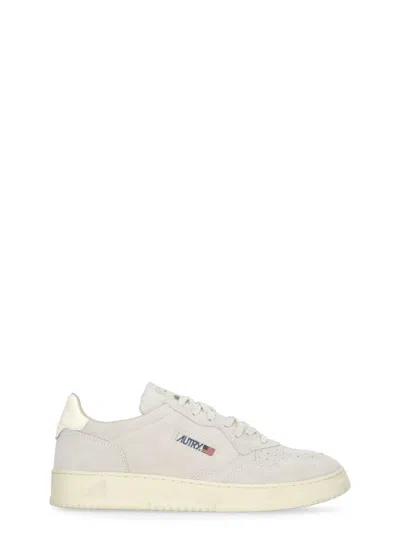 Autry Medalist Low Sneakers In White