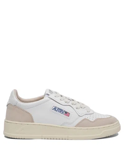 AUTRY AUTRY "MEDALIST LOW" SNEAKERS