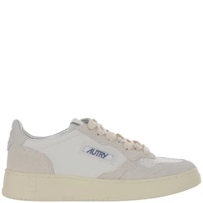 Autry Medalist Low Sneakers In White