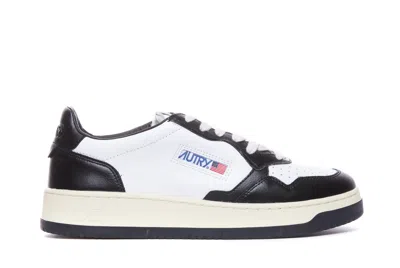 Autry Medalist Low Sneakers In White