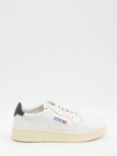 Autry Medalist Low Sneakers In White