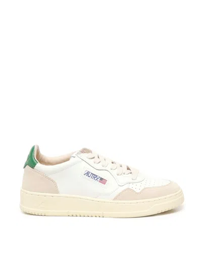 Autry Medalist Low Sneakers In White