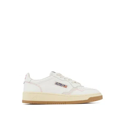 Autry Medalist Low Sneakers In White