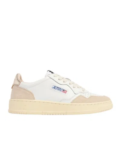 Autry Medalist Low Sneakers In White