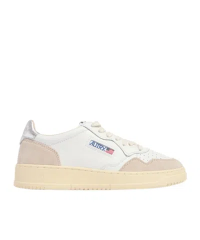 Autry Medalist Low Sneakers In White