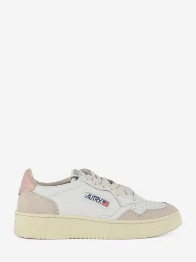 Autry Medalist Low Sneakers In White