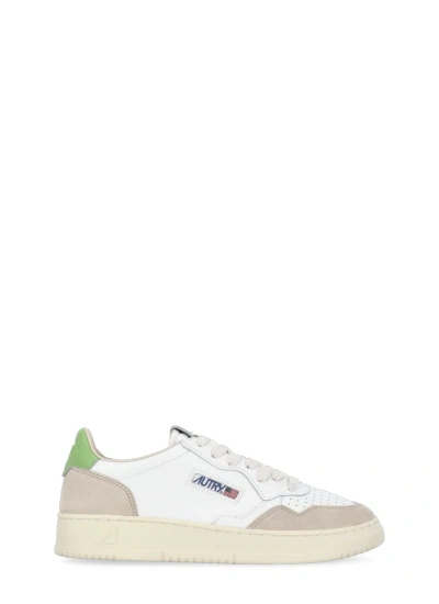 Autry Medalist Low Sneakers In White