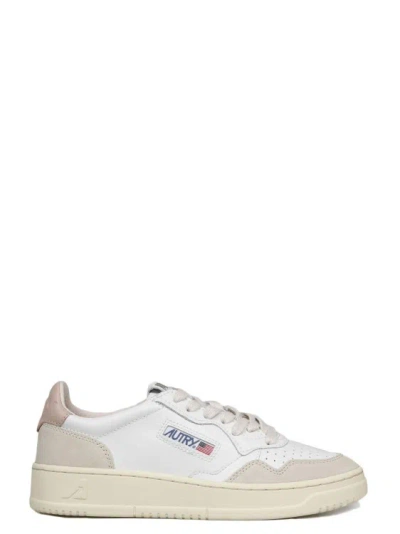 Autry Medalist Low Sneakers In Leather And Suede In White