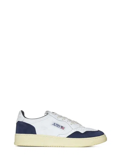 Autry Medalist Low Sneakers In White Blue
