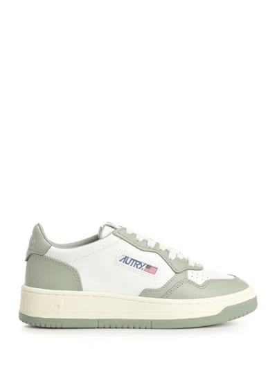 Autry Medalist Low Sneakers White In Green