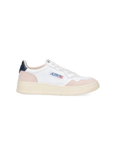 Autry Medalist Low Sneakers In Wht/blue