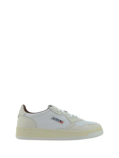 Autry Medalist Low Sneakers In Wh/whs/ptr