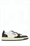 Autry Medalist Low Sneakers With Classic Silhouette And Perforated Detailing In White