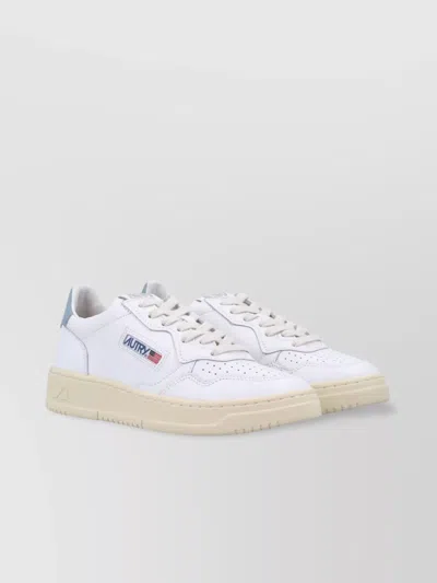 Autry Medalist Low Sneakers With Contrast Heel Tab