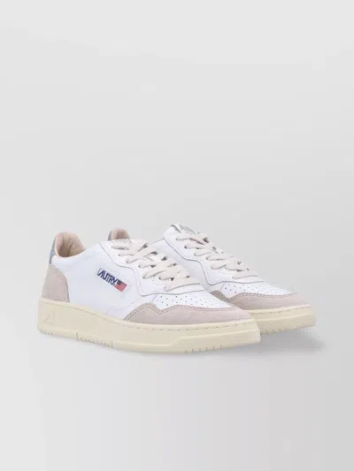 Autry Medalist Low Sneakers With Contrast Heel Tab
