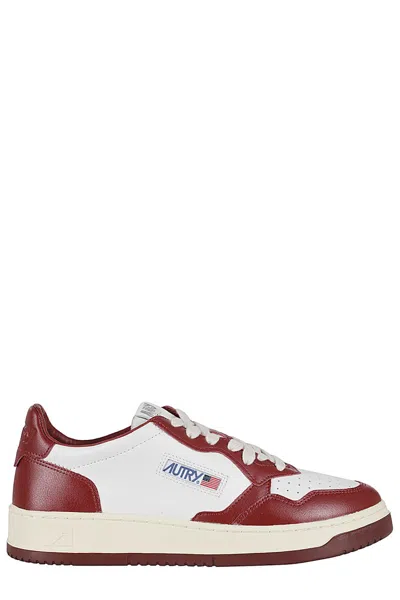 Autry Medalist Low Sneakers With Contrasting Inserts In Burgundy