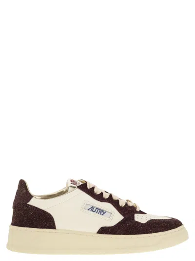 Autry Medalist Low Sneakers With Two Tone Glitter In White