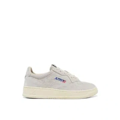 Autry Medalist Low Suede Shoes In White