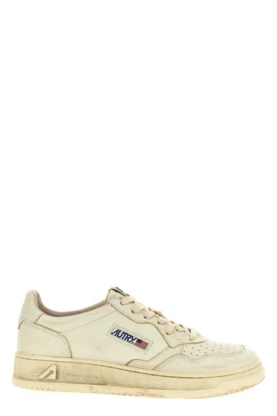 Autry 'medalist Low Super Vintage' Sneakers In White