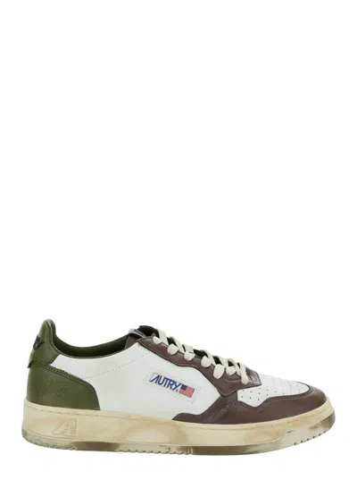 AUTRY AUTRY MEDALIST LOW SUPER VINTAGE SNEAKERS IN WHITE/MILITARY/BROWN LEATHER