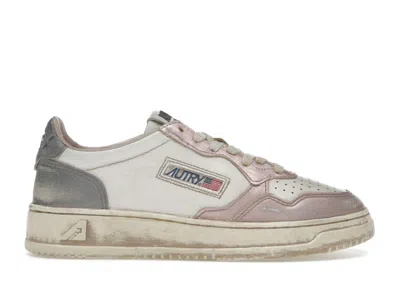 Pre-owned Autry Medalist Low Super Vintage (women's) Sneakers In White/rose/blackboard