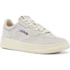 Autry Medalist Low Top Sneaker In White
