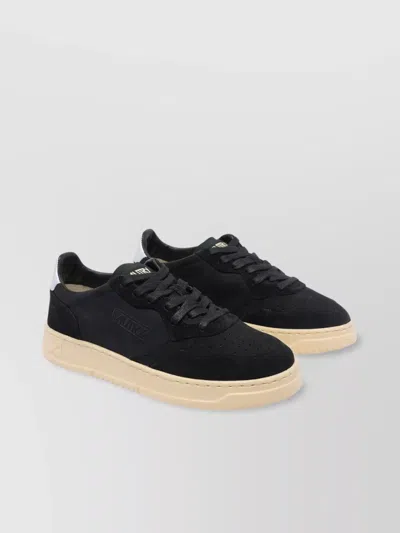 Autry Medalist Low Top Sneakers