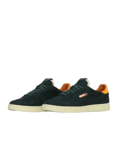 Autry Medalist Low-top Sneakers In Black
