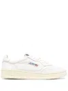 Autry Sneakers Medalist Low In Pelle Bianco Argento In Goat/goat White