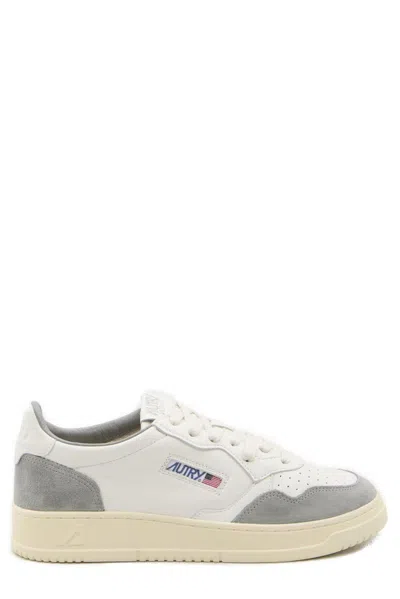 AUTRY MEDALIST LEATHER LOW-TOP SNEAKERS